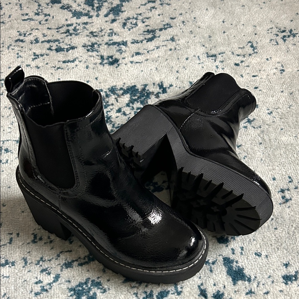 Forever 21 Glossy Black Heeled Boots